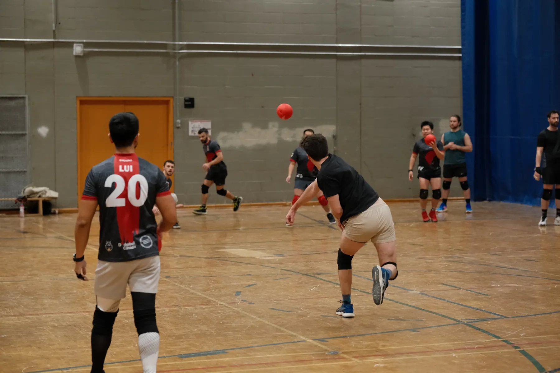 Competitive dodgeball game in Montréal